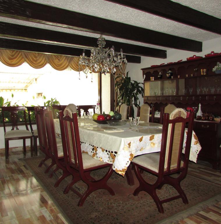 Casa De Huespedes Shalom Victoria Maison d'hôtes